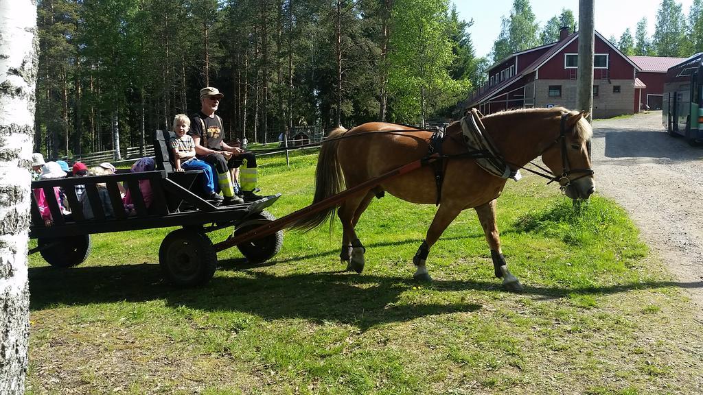 Tuhannen Tarinan Talo Kannuskoski Luaran gambar